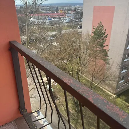 So Sukromnym Parkingom * Michalovce