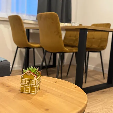 So Sukromnym Parkingom *