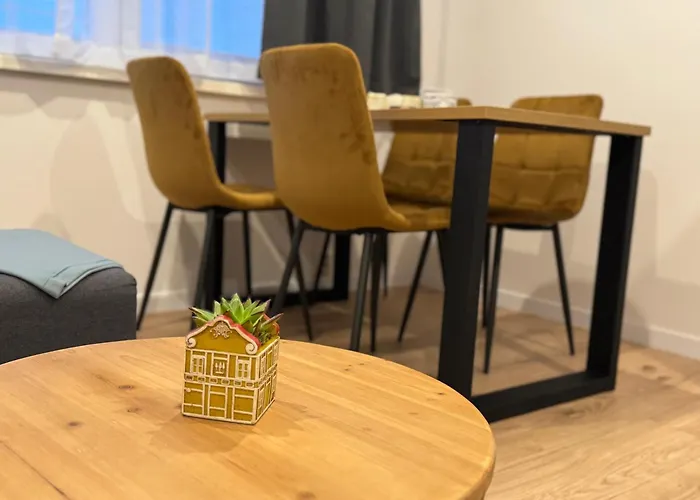 So Sukromnym Parkingom *